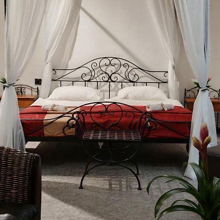 Hotel Plzensky Dvur Frydek-Mistek Ngoại thất bức ảnh