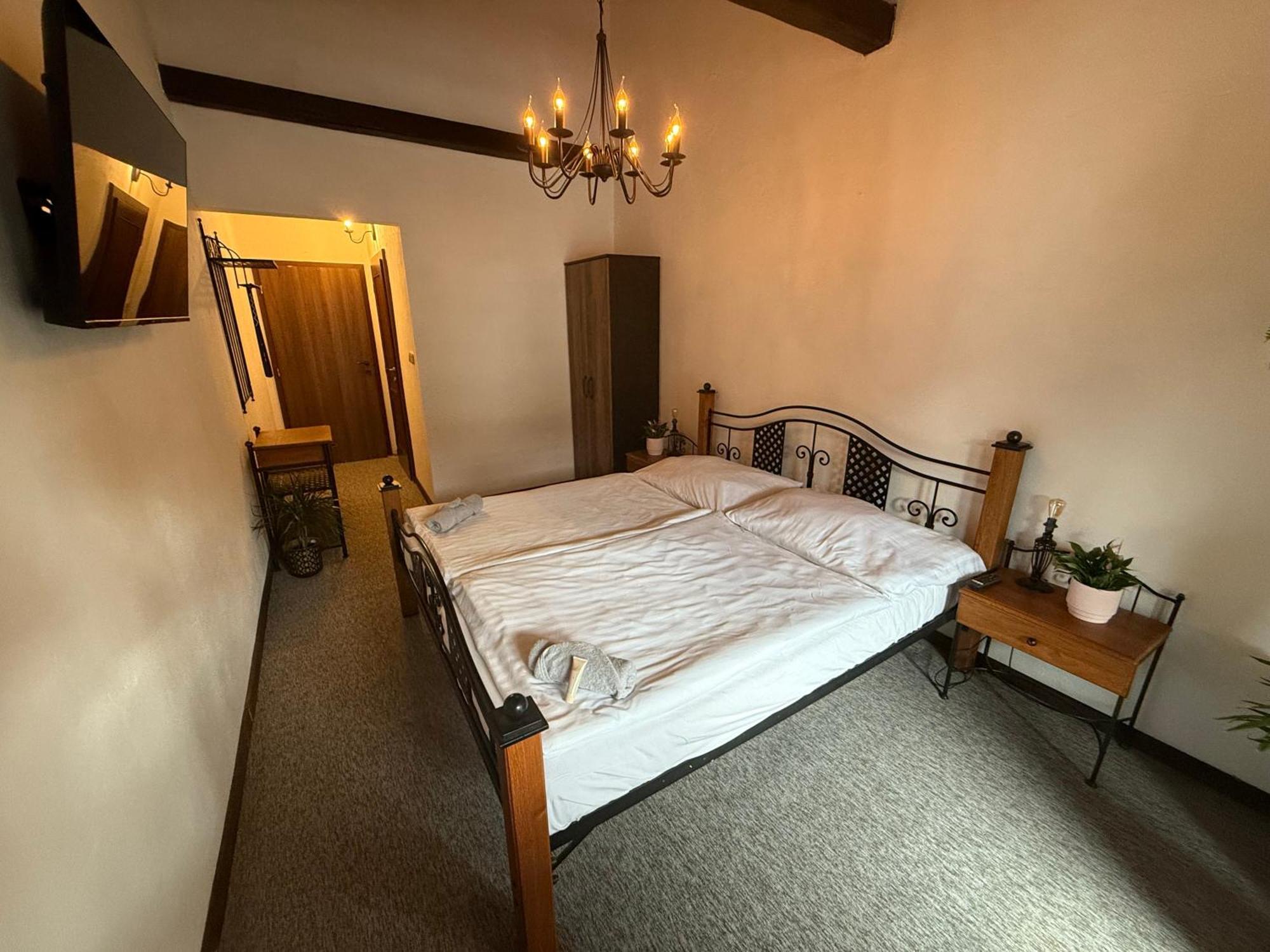 Hotel Plzensky Dvur Frydek-Mistek Ngoại thất bức ảnh