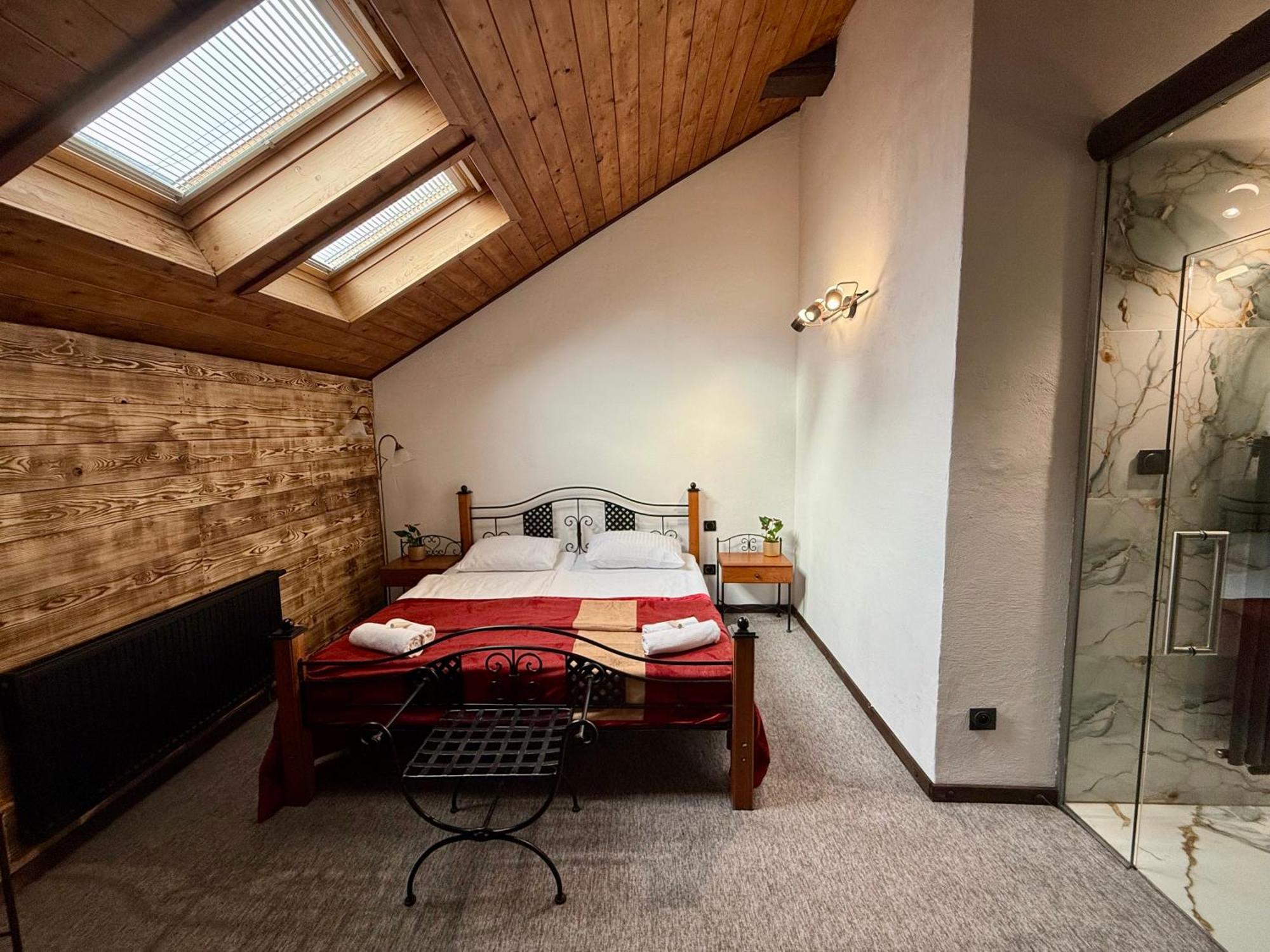 Hotel Plzensky Dvur Frydek-Mistek Ngoại thất bức ảnh
