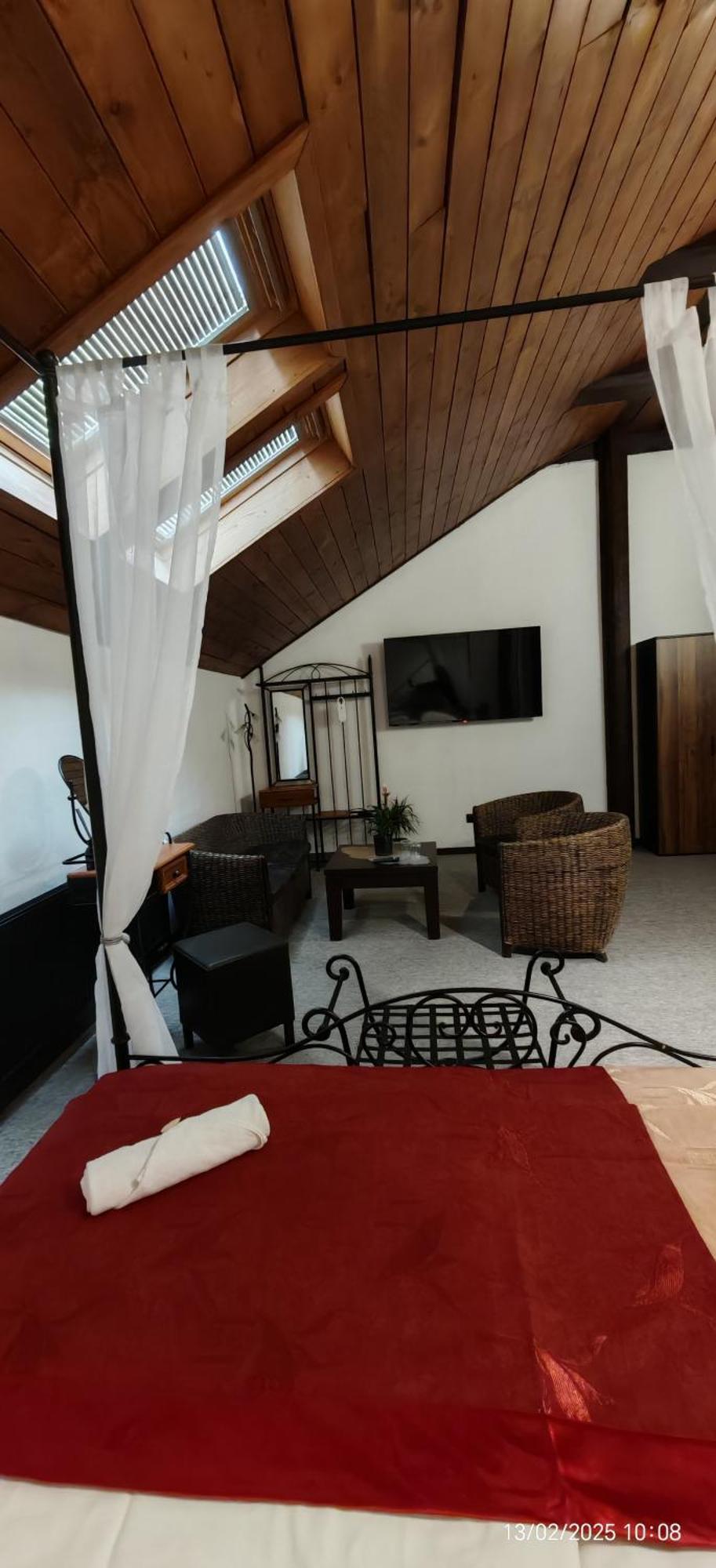 Hotel Plzensky Dvur Frydek-Mistek Ngoại thất bức ảnh
